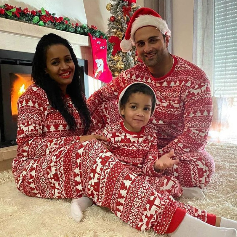 Family Matching Outfits Christmas Pajamas Sets Classic Elk Red Print Adult Dad Mother Daughter Sleepwear Baby Boys Girls Clothes