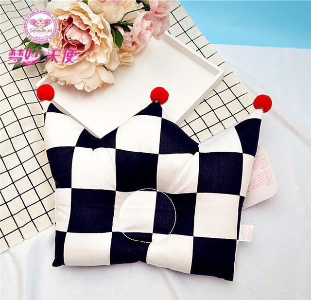 Newborn Baby Shaping Pillow Cute Crown Shape Backrest Cushion 0-1 Years Old Anti-head Correction Pillow Baby Bedding
