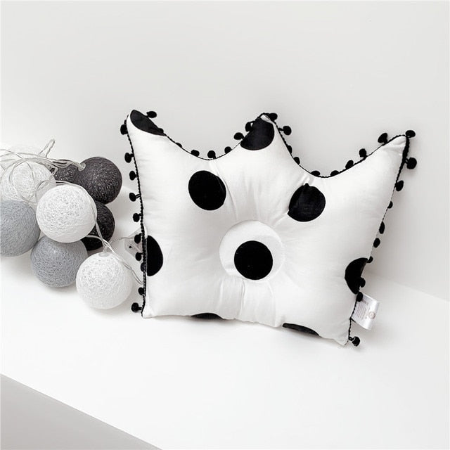 Newborn Baby Shaping Pillow Cute Crown Shape Backrest Cushion 0-1 Years Old Anti-head Correction Pillow Baby Bedding