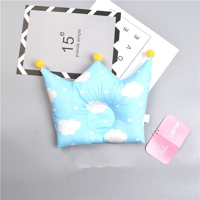Newborn Baby Shaping Pillow Cute Crown Shape Backrest Cushion 0-1 Years Old Anti-head Correction Pillow Baby Bedding